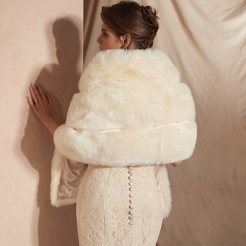 Wedding Bolero Winter Bridal Shrug Faux Fur Shawls Women Wraps Jacket Party Coat Shawl White Cape Faux Fur Coat Fur Robe voguable