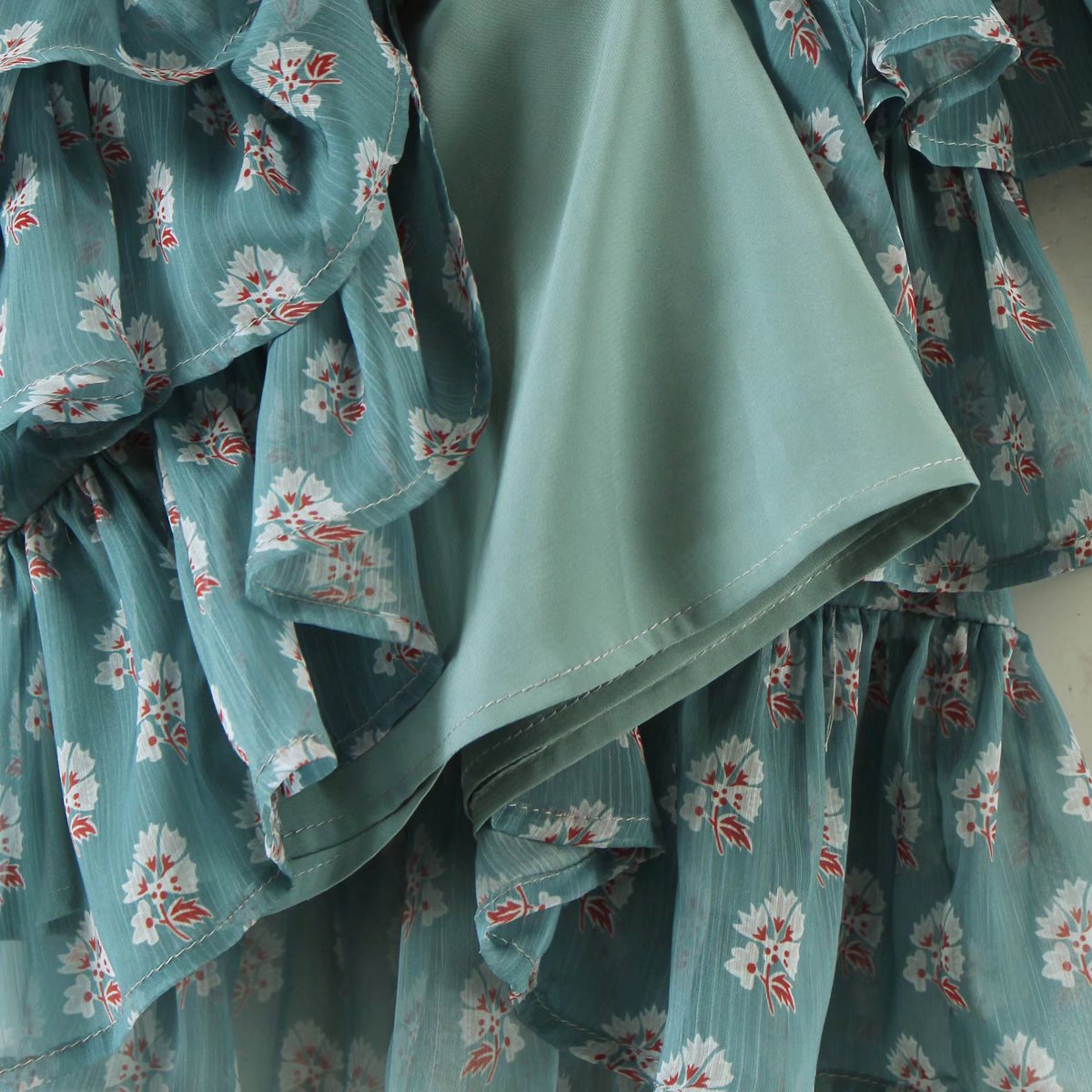 Voguable  Summer Women Floral Print Ruffle Cake Chiffon Dress Sexy Collar Long Sleeve Holiday Vintage Dress Ladies Short Robe voguable