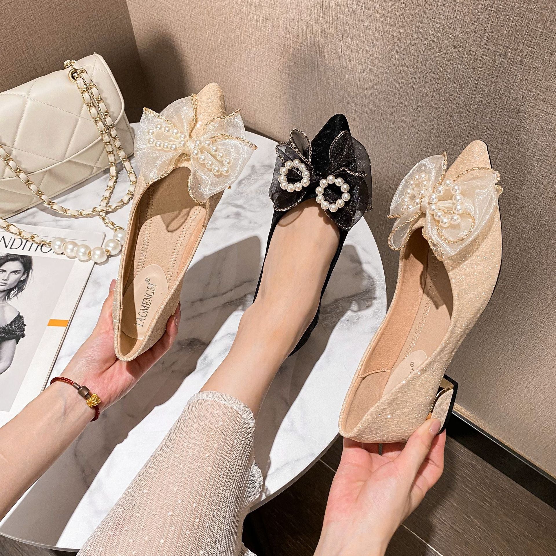 Low Heels Pearl Decorateion Shallow Mouth Shoes Casual Female Sneakers All-Match Round Toe Bow-Knot Large Size Women Flats Modis voguable