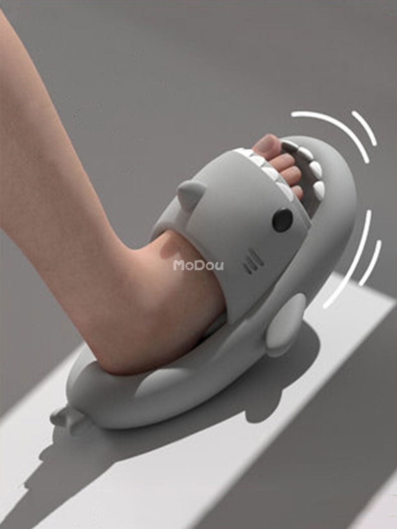 Voguable  2022 Spring Summer New Upgraded Shark Slippers Women Indoor Outdoor Bathroom Sandals 4cm Thick Sole Men's Beach Shoes voguable