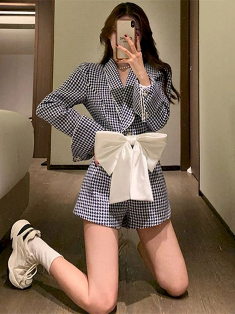 High Quality Brand New Spring Runway Short Jumpsuit Golden Bowknot Belt Long Sleeve Women Sexy Party Romper Playsuits voguable